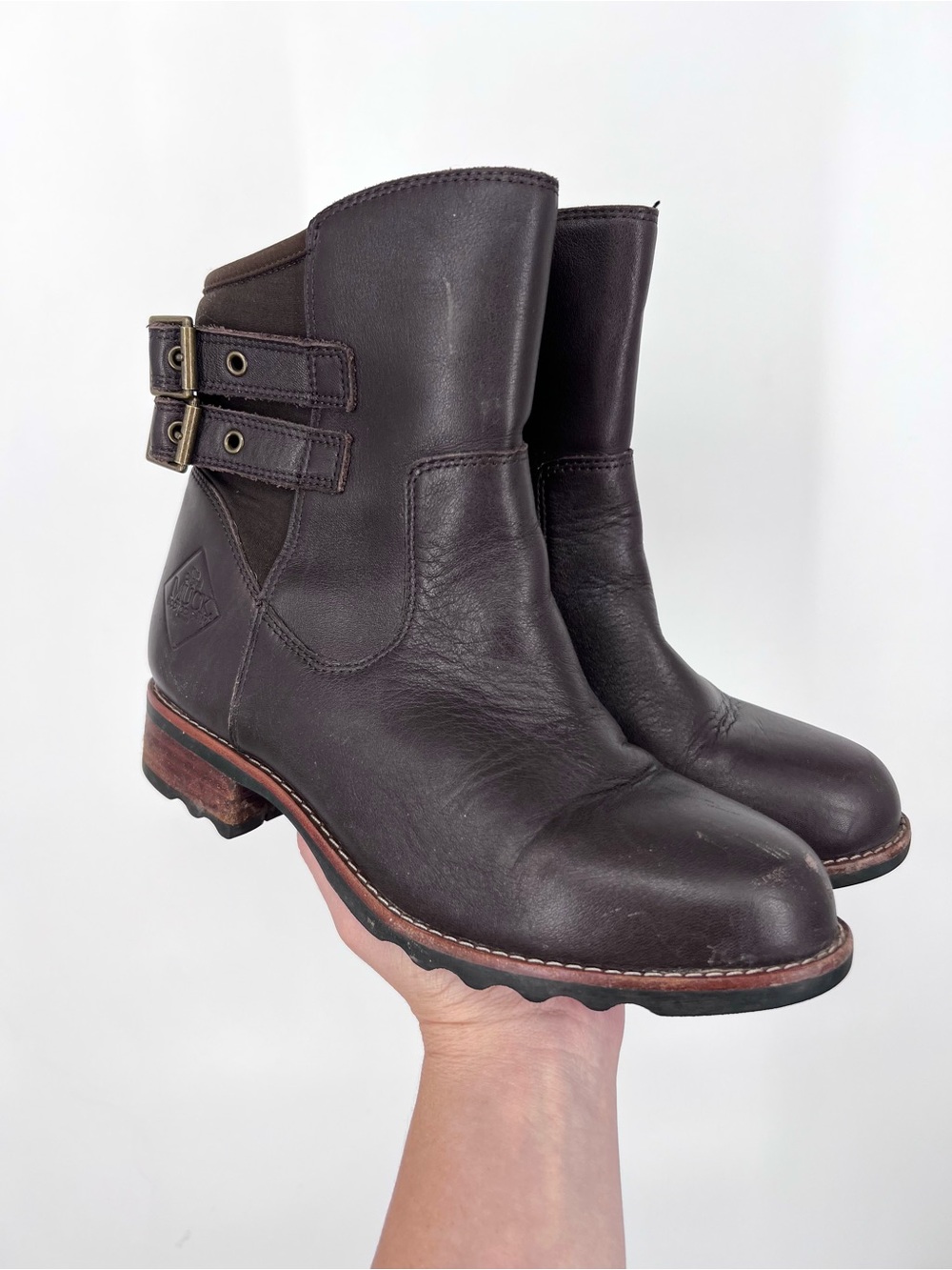 Muck Boot Women’s Verona Brown Leather Ankle Buckle Bootie Boots 7
